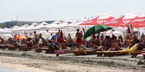 plaja mamaia . mediafax