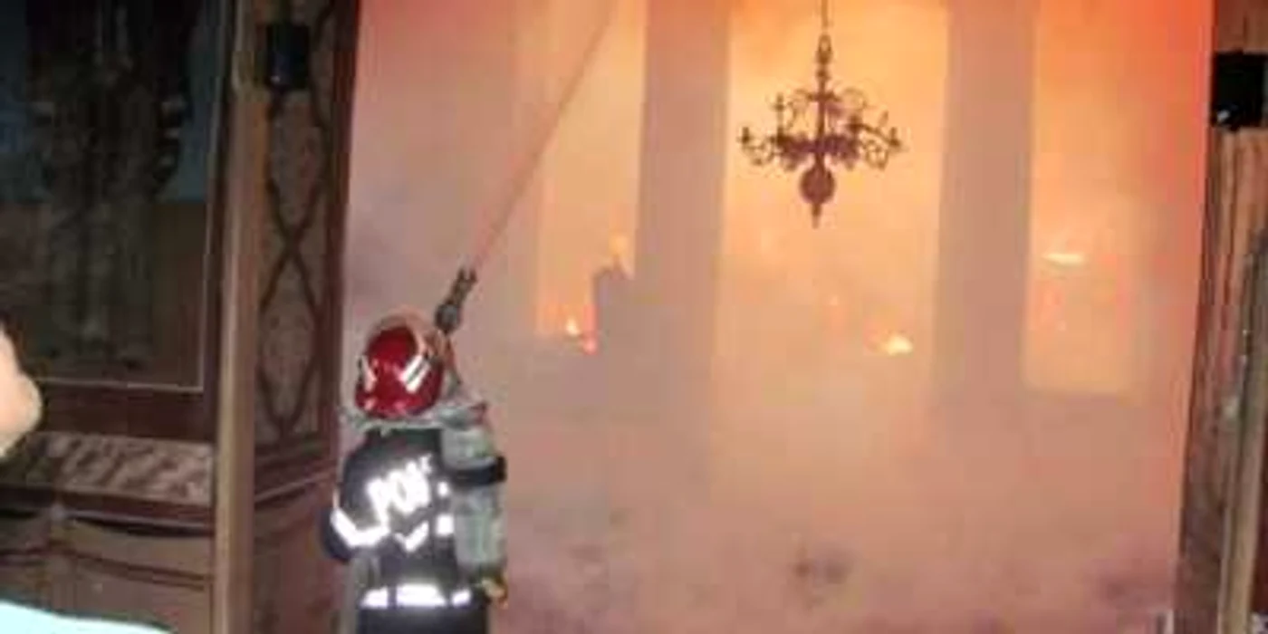Cauza incendiului a fost efectul termic de la coşul de fum