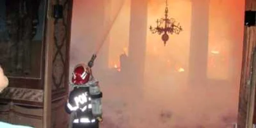 Cauza incendiului a fost efectul termic de la coşul de fum
