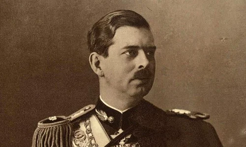  20 februarie: A fost decretată o nouă Constituţie prin care se introducea dictatura regală a lui Carol al II–lea şi sfârşitul regimului parlamentar jpeg