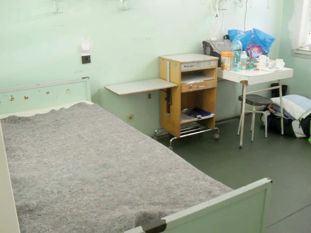 
    Părinţii care au micuţii internaţi la Spitalul Judeţean spun că secţia de Pediatrie este un focar de infecţiefotografii: arhiva personala  