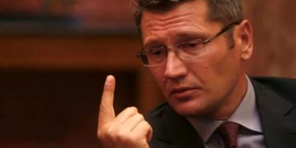 VIDEO Premierul desemnat Liviu Negoiţă s-a apucat de cântat colinde