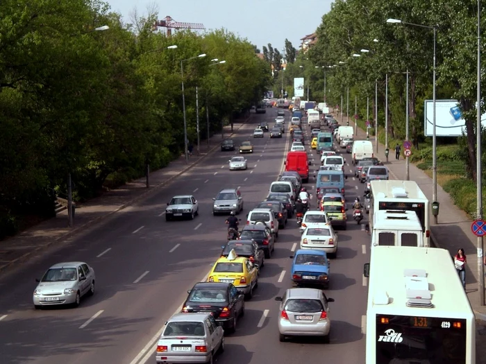 Pe sensul de mers dinspre Predeal şi Buşteni către Bucureşti se circulă cu 20km/h