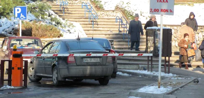 Toate parcările în centru vor fi taxate