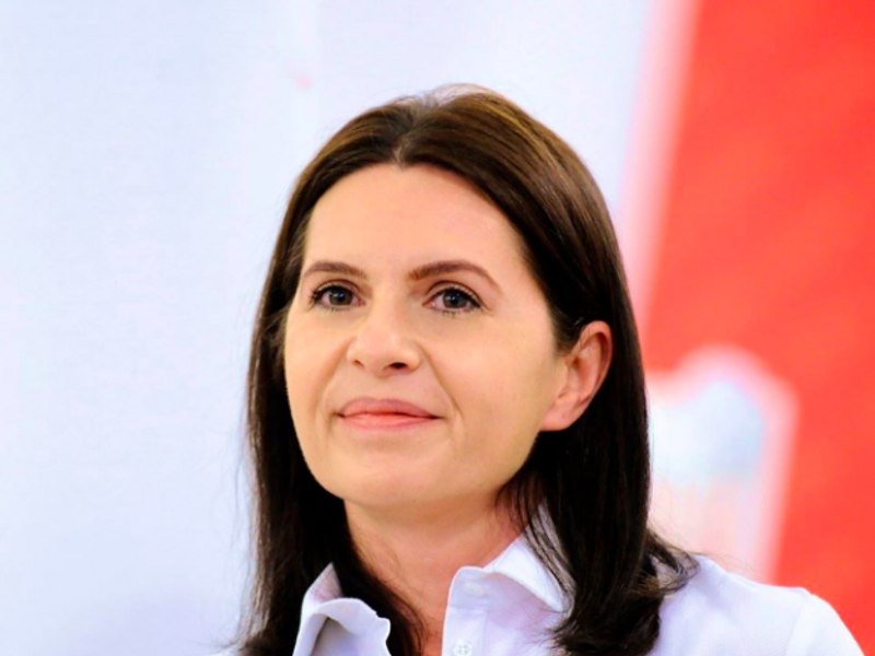 Experiența trăită de Adriana Săftoiu într-un oficiu poștal. „Simțeam cum cerul coboară. Peste drum, cimitirul”