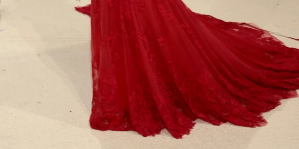  Emily Ratajkowski Gala Met 2021. Foto Gettyimages