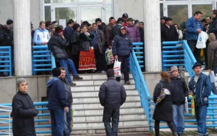 Cluj: Paradox de criză: coadă pentru a fi şomer cu acte