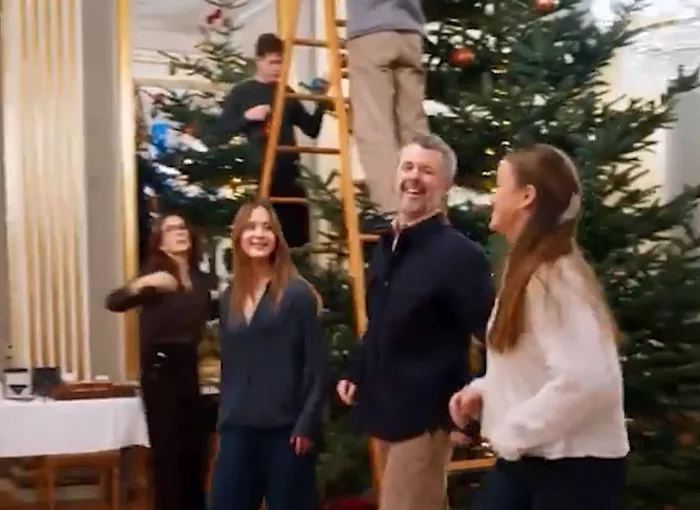 Familia regală de Craciun png