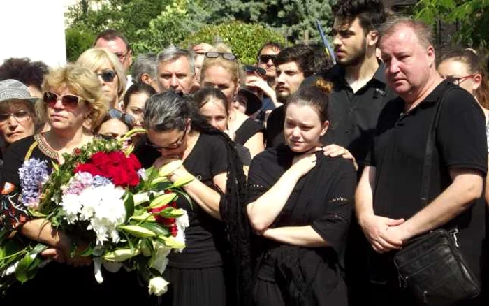 Familia maestrului răpusă de durere FOTO M.I.