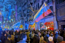 Concentració a Barcelona davant del Consolat Veneçolà a favor de Nicolás Maduro 20260103 02 jpg