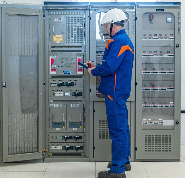 Rețele Electrice lansează o licitație de circa 53 milioane de euro pentru celule de medie tensiune