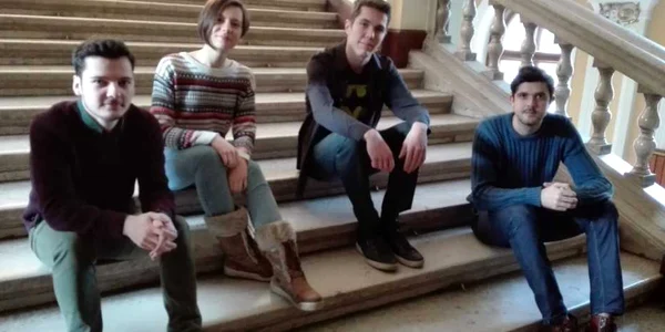 fosti stagiari la google si facebook dau meditatii colegilro mai mici la cluj foto