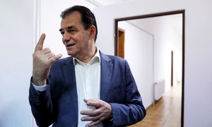 INSTANT LUDOVIC ORBAN 006 INQUAM Photos Malina Norocea jpg