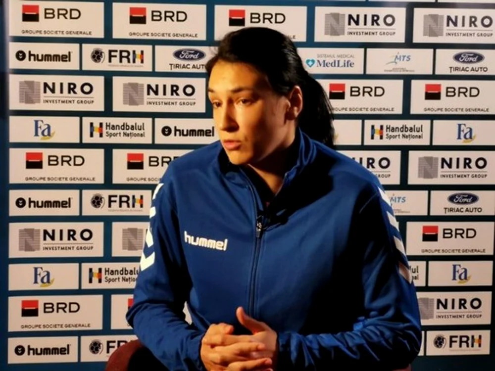 Cristina Neagu este obișnuită cu interviurile