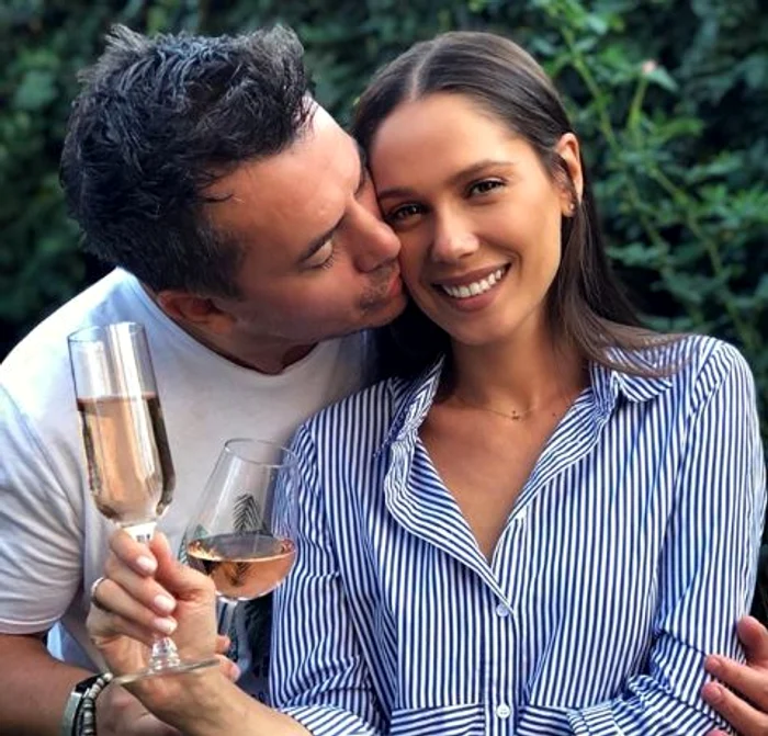 
    Răzvan Fodor și familia, ultima îmbrățișare înainte de aventura „Asia Express”Foto: Instagram   