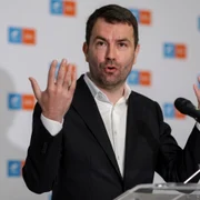 Catalin Drula presedinte interimar USR declaratii parlament FOTO Inquam Photos / Octav Ganea