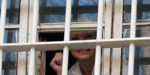 Timoşenko a fost fotografiată la fereastra închisorii