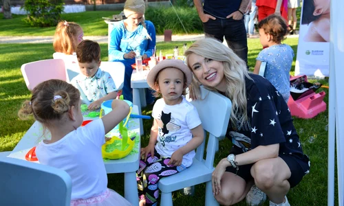 1 andreea balan si ella maya la ok vip kids picnic 2019 3 jpg jpeg