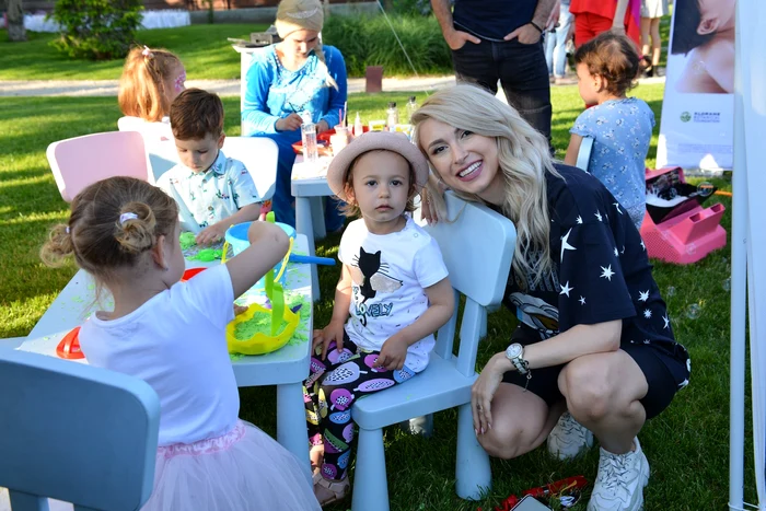 1 andreea balan si ella maya la ok vip kids picnic 2019 3 jpg jpeg