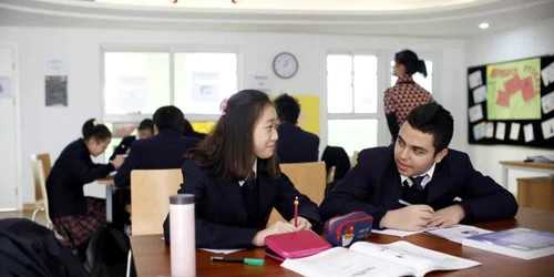 studenti china reuters