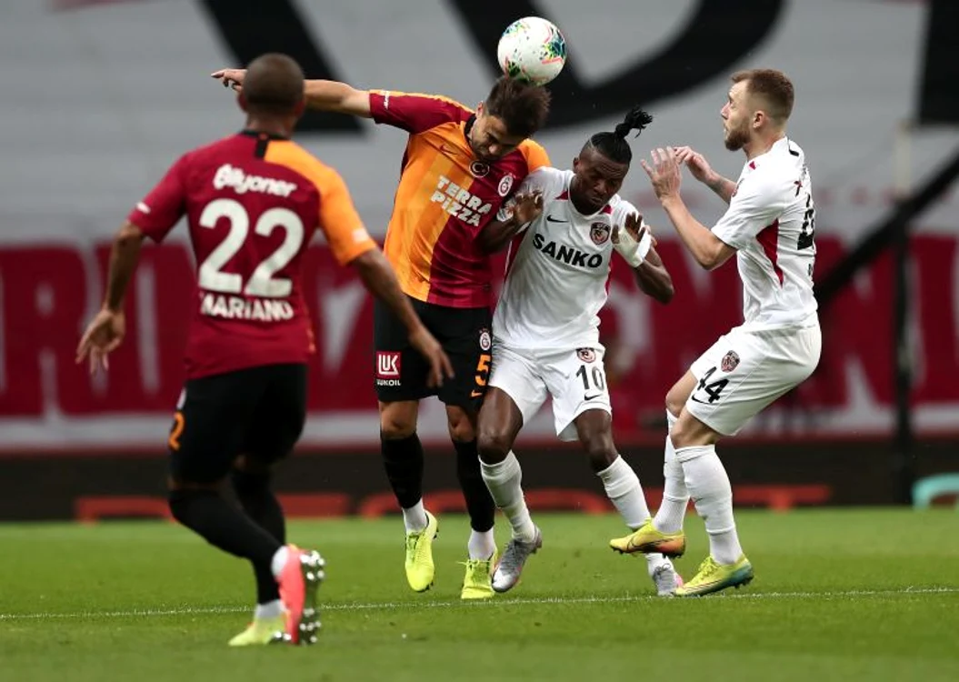 Ahmet Calik a jucat acum trei ani la Galatasaray (FOTO: EPA)
