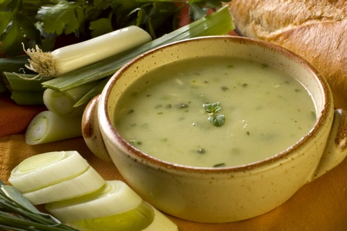 supa crema de praz cartof shutterstock 2255281 jpeg
