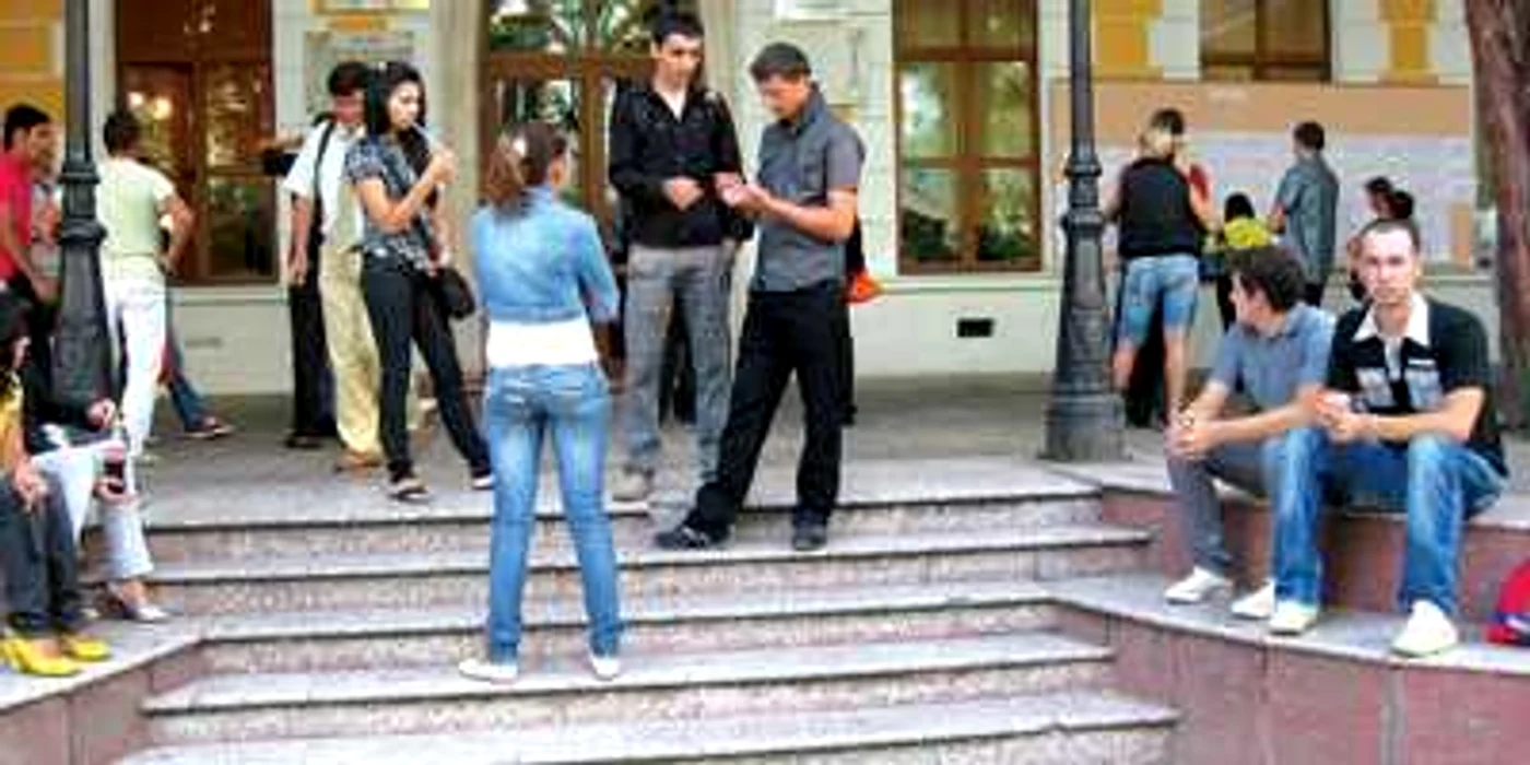 Hunedoara: Elevii ghinionişti află azi rezultatele la bacalaureat