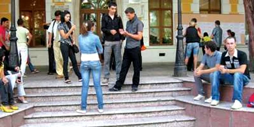 Hunedoara: Elevii ghinionişti află azi rezultatele la bacalaureat