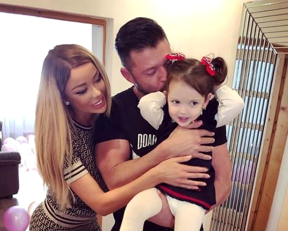 Bianca Drăgușanu, ședință foto în rochie de prințesăfoto: Instagram