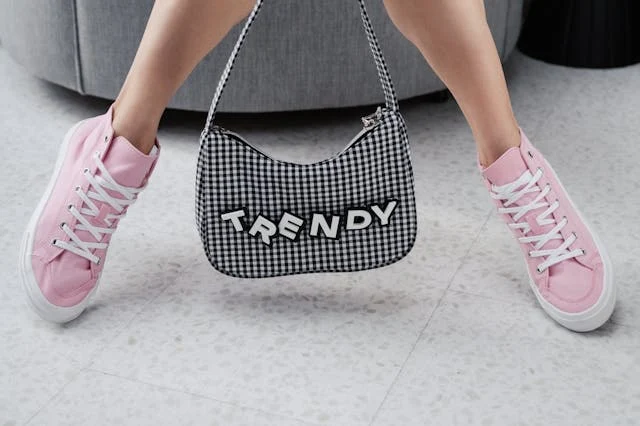 Cum alegi perechea potrivită de încălțăminte casual de zi cu zi