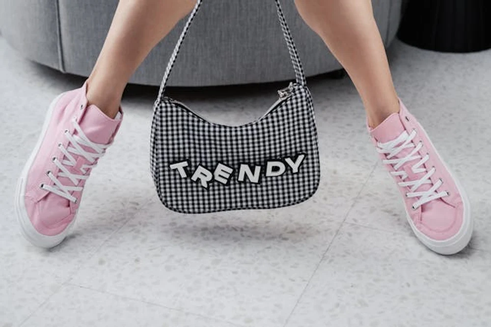 Cum alegi perechea potrivită de încălțăminte casual de zi cu zi