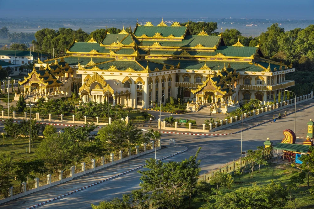 „Casa regilor” din Myanmar: luxul generalilor într-o țară devastată de război și represiune