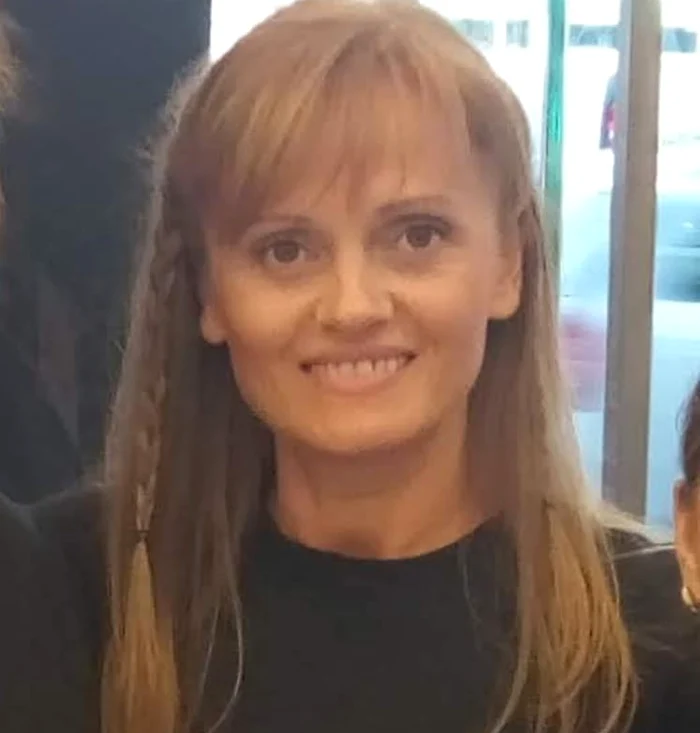 Mihaela Pavel, nail stilist