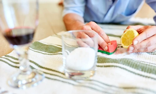  Cum te poate ajuta sarea la curățenie jpg