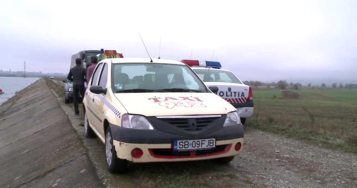 Poliţia fac cercetări la faţa locului. FOTOArhivă.