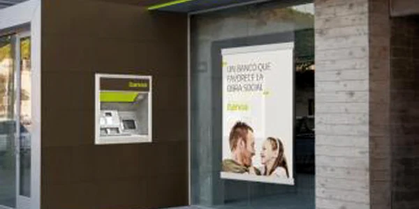 Moody's retrogradează ratingul unor bănci spaniole