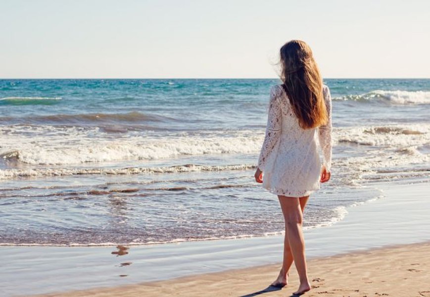 Vacanța prețurilor. Pe litoralul românesc și în destinațiile externe, tarifele au intrat la apă