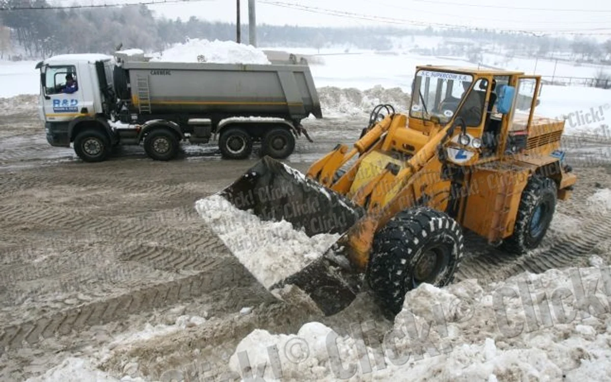 Iarna în România, coşmarul şoferilor, bucuria copiilor.