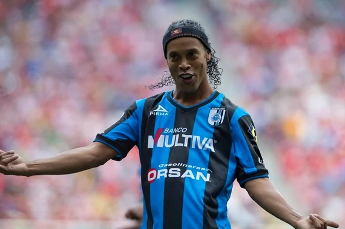 Ronaldinho şi fratele său, Roberto Assis au fost plasaţi în detenţie preventivă la Asuncion pentru folosirea de paşapoarte falseFoto: Fifa Forums/EA Sports