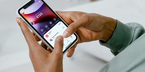 Revolut PR App 03 png