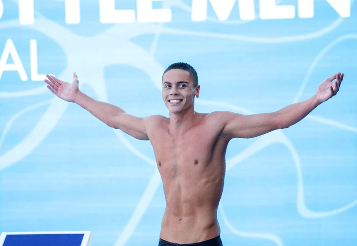David Popovici e cel mai tânăr recordmen mondial de seniori din istoria probei de 100 m liber