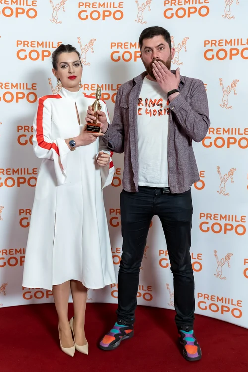 Alexandra Hash, producător „Teambuilding“, și Alex Coteț, regizor și scenarist FOTO Premiile Gopo