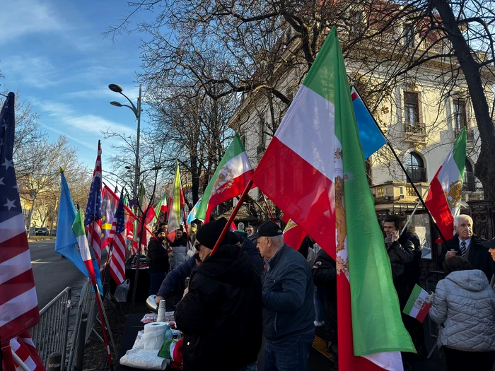 Protest în București împotriva regimului din Iran. FOTO: Adevărul