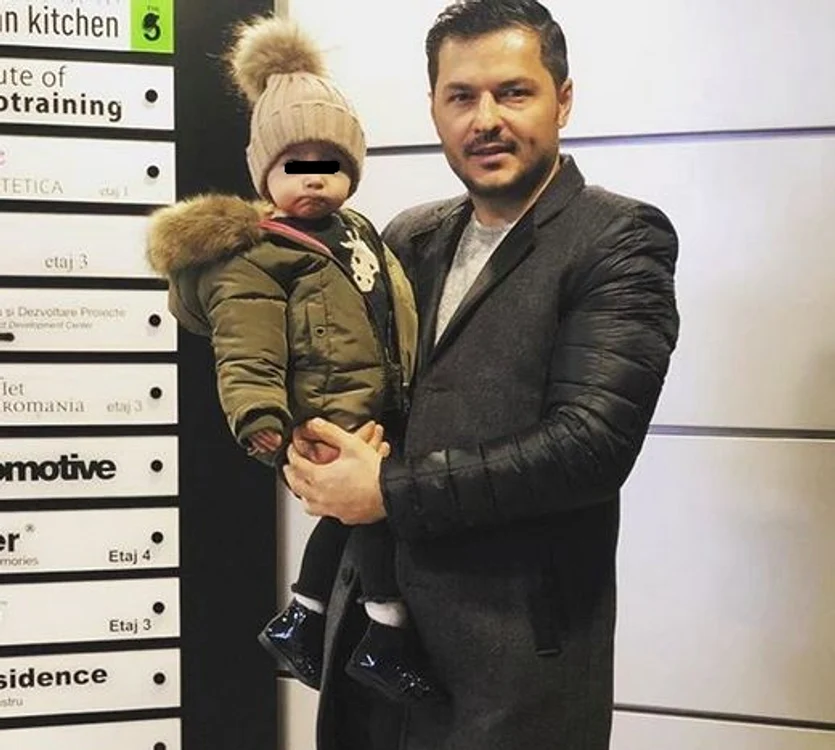 Lui Liviu i se potrivește de minune postura de tătic 