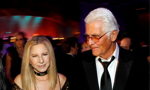 Cântăreaţa, alături de producătorul James Brolin (foto Reuters) jpeg