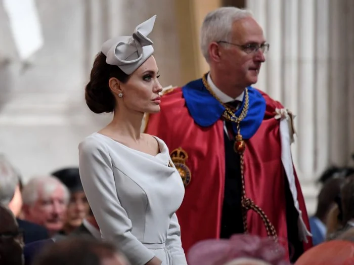 
    Angelina Jolie a strălucit într-un outfit Ralph & Russofoto: Getty Images  