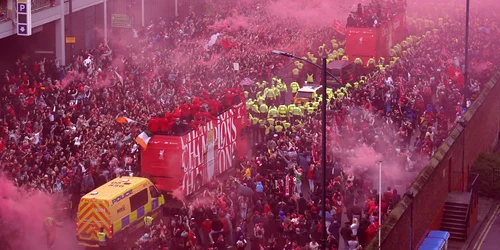 O mașină a intrat în mulțime în Liverpool FOTO Profimedia 