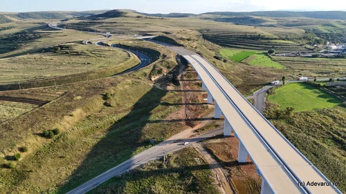 Autostrada Transilvania, construită pe viaducte. Cum se lucrează în punctele vulnerabile ale A3 Cluj - Oradea 1 Autostrada Transilvania zona Nădășelu Foto Daniel Guță (15) jpg