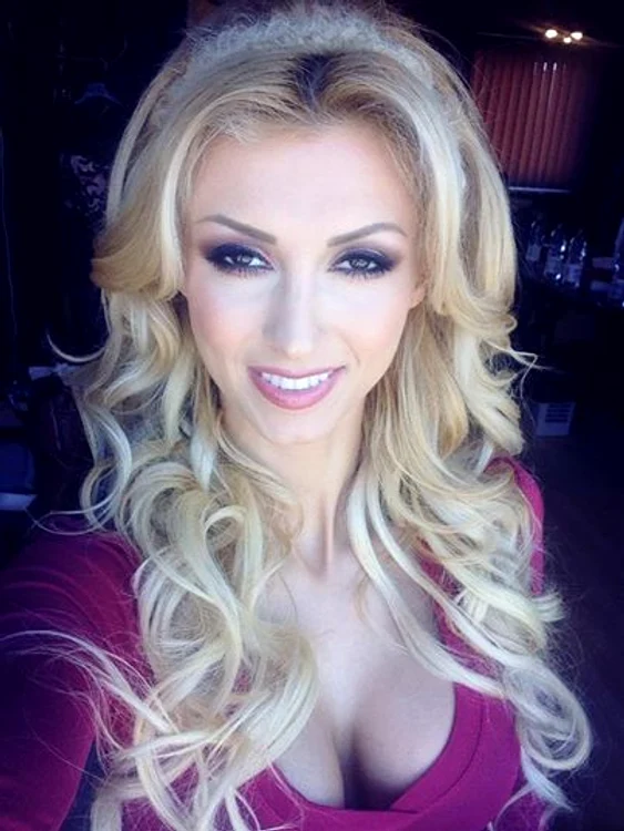 
    Andreea, alături de noul ei partener de viaţă, americanul MichaelFoto: Arhivă personală  