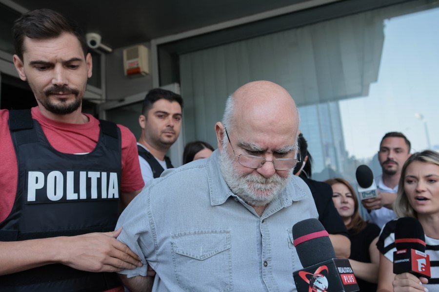 Alfred Bulai rămâne încă 30 de zile în arest la domiciliu. Nu i s-a permis să ia legătura cu Ioana Benga, fosta sa secretară de la SNSPA